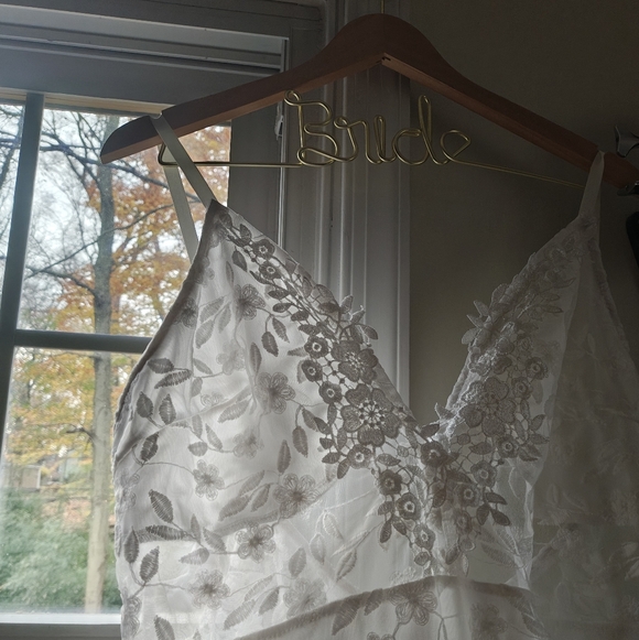 Beautiful Bridal gown. Plus size 3 X - Picture 16 of 16